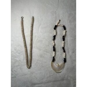 Vintage Shell Necklace Set Heishe Disc and Carved Mother of Pearl Pendant Boho